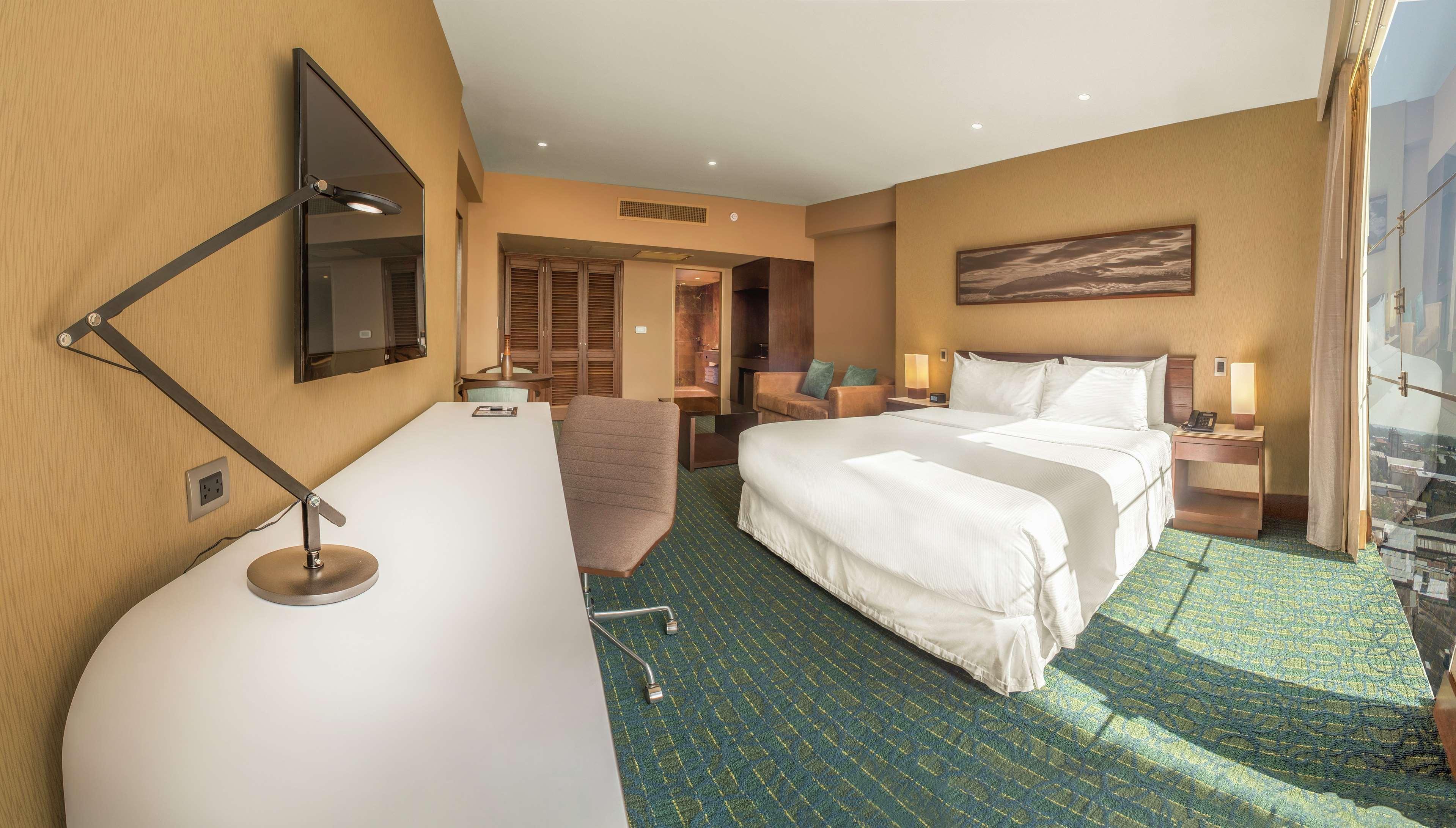 Doubletree By Hilton Iquitos Hotel Bagian luar foto