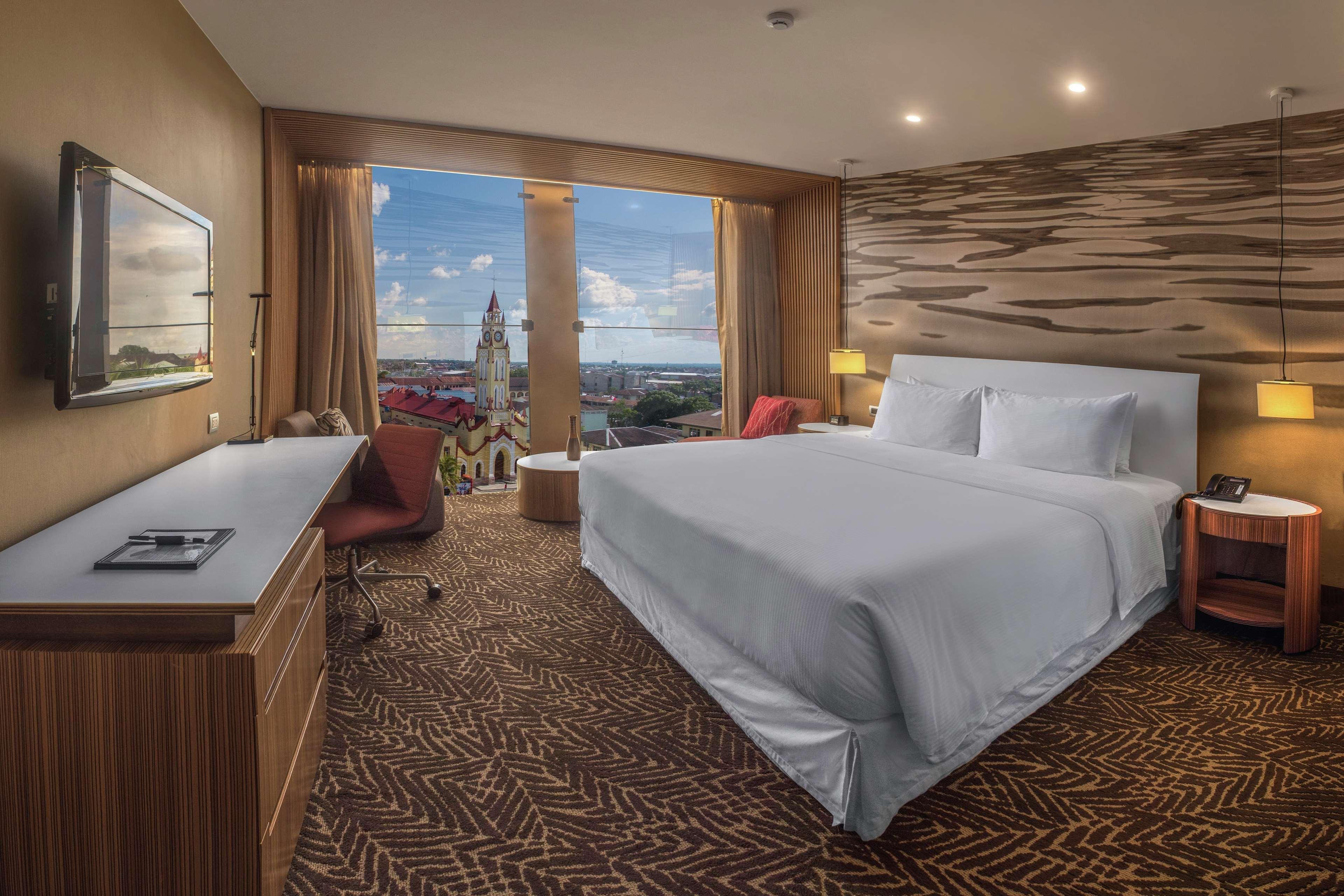 Doubletree By Hilton Iquitos Hotel Bagian luar foto