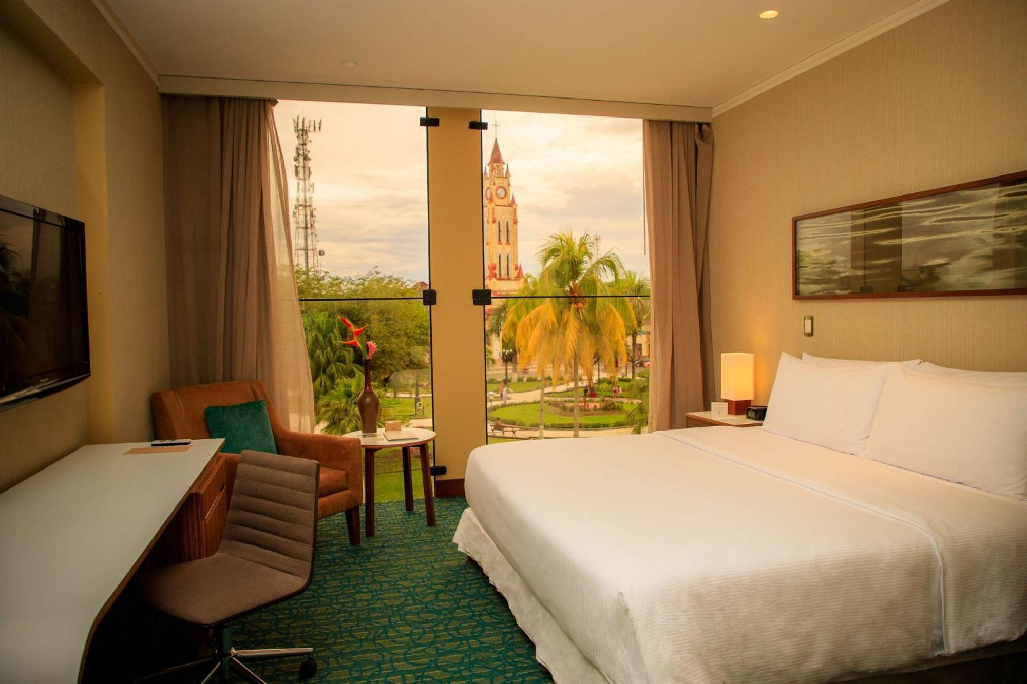 Doubletree By Hilton Iquitos Hotel Bagian luar foto