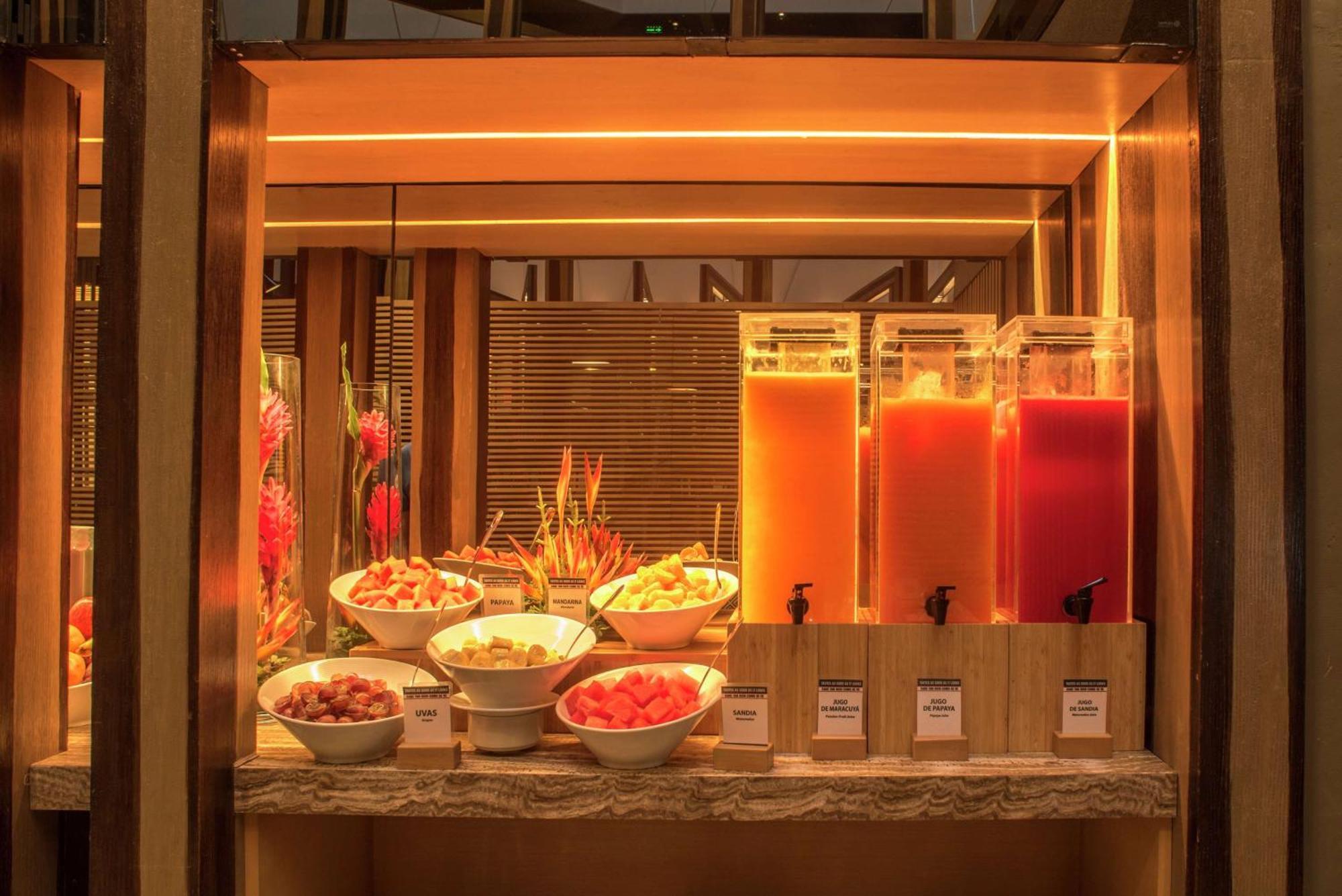 Doubletree By Hilton Iquitos Hotel Bagian luar foto